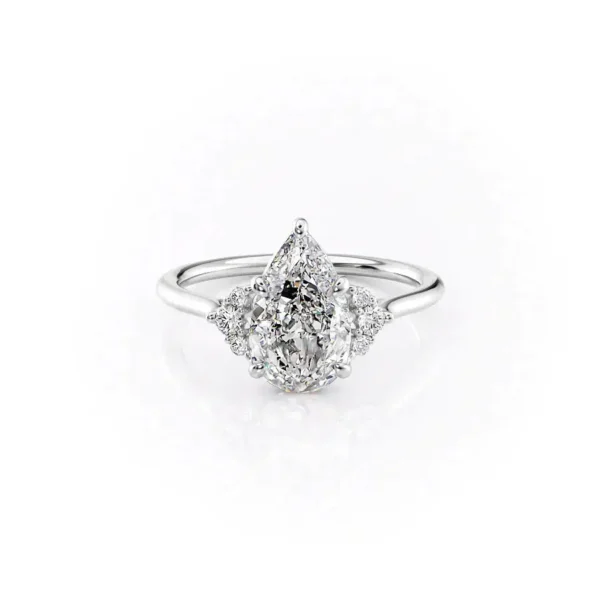 Pear Solitaire Cluster Small