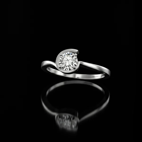 Modern Engagement Ring Nº17